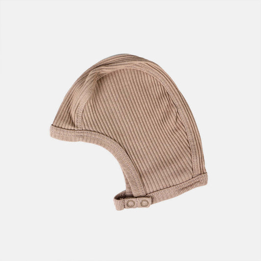 Gerippte Baby Mütze Größe 62 von MarMar Copenhagen - mit Kinnverschluss