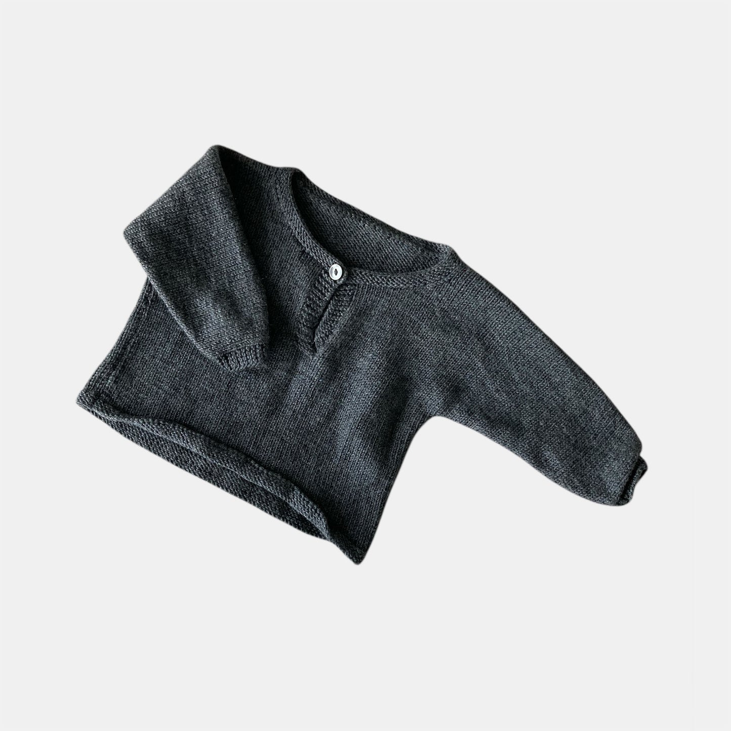 Handgestrickter Vintage Pullover mit Tropfenausschnitt und Zierkanten
